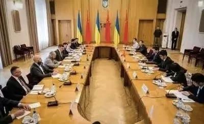 我们的特使到达了乌克兰，乌克兰外长大谈特谈！
库列巴说：“乌克兰不会接受，任何要