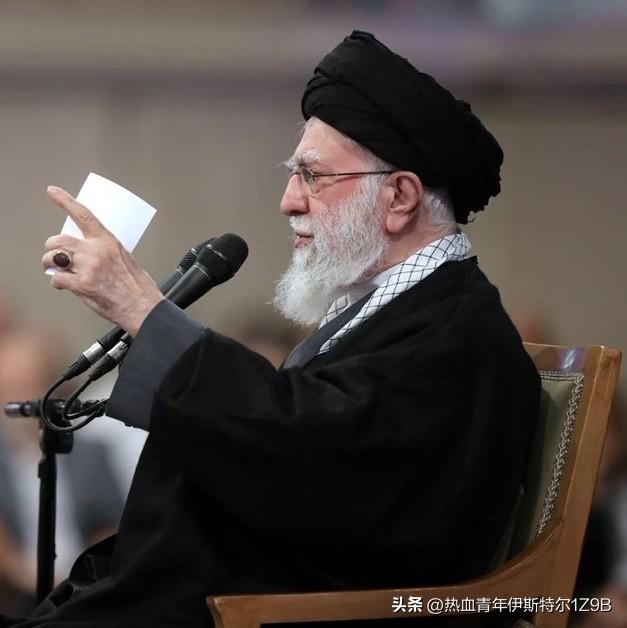 突发新闻：
阿联酋表示，它不允许其领空、领土或水域用于对伊朗的任何军事攻击。