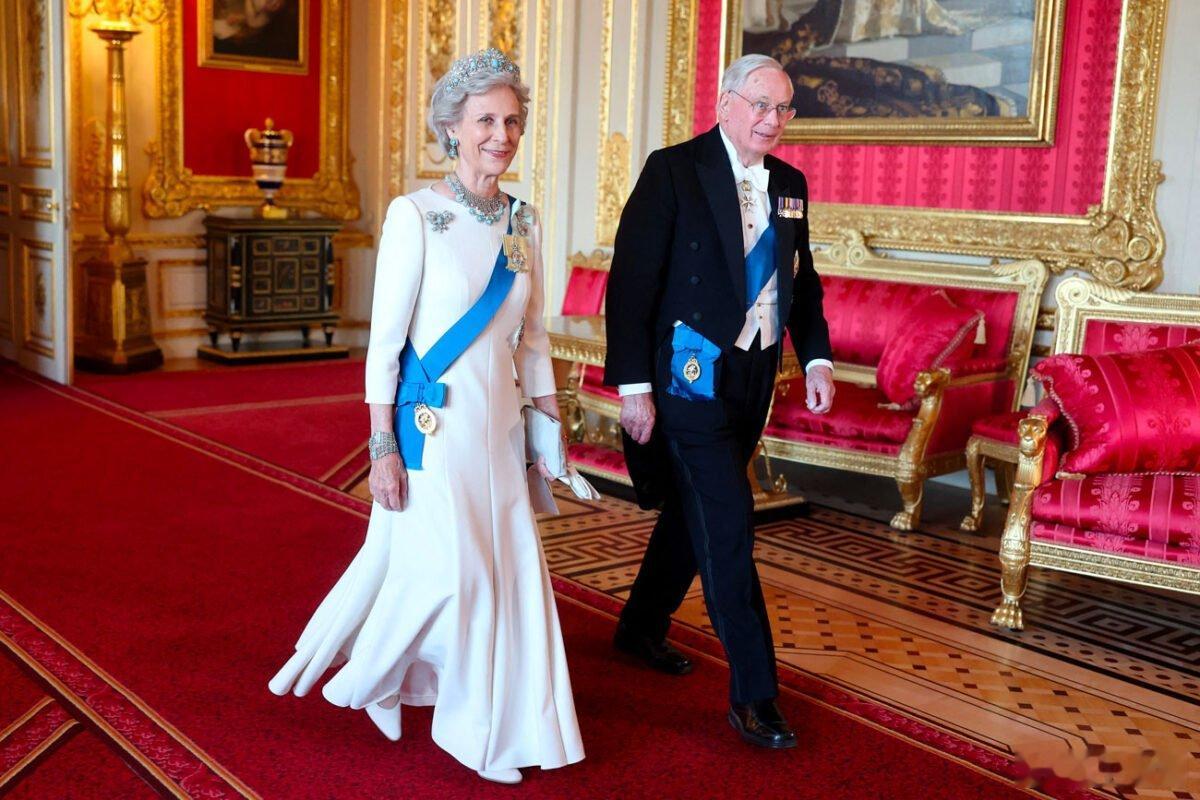 英国王室 🇬🇧🇫🇷法国国事访问英国，补几张图。世界各国王室[超话] ​​