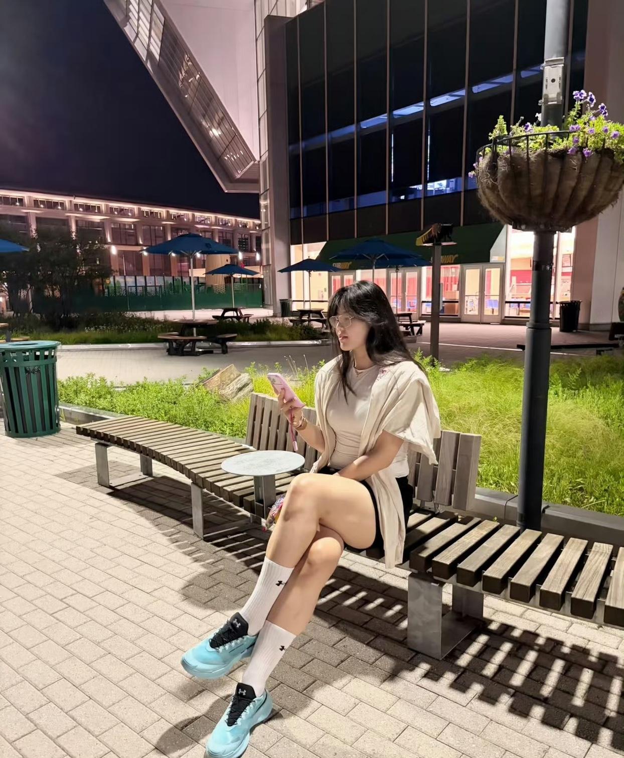 比利时女篮球员证明李月汝完全可申请提前回归国家队

我此前发过一篇微头条，我说李