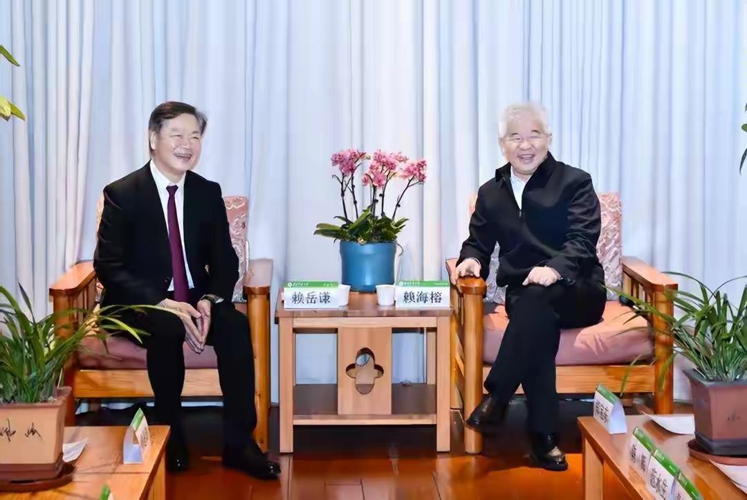 来自岛内赖岳谦核心思想总结:
 
赖岳谦作为深耕国际关系的台湾学者，立足客观国力