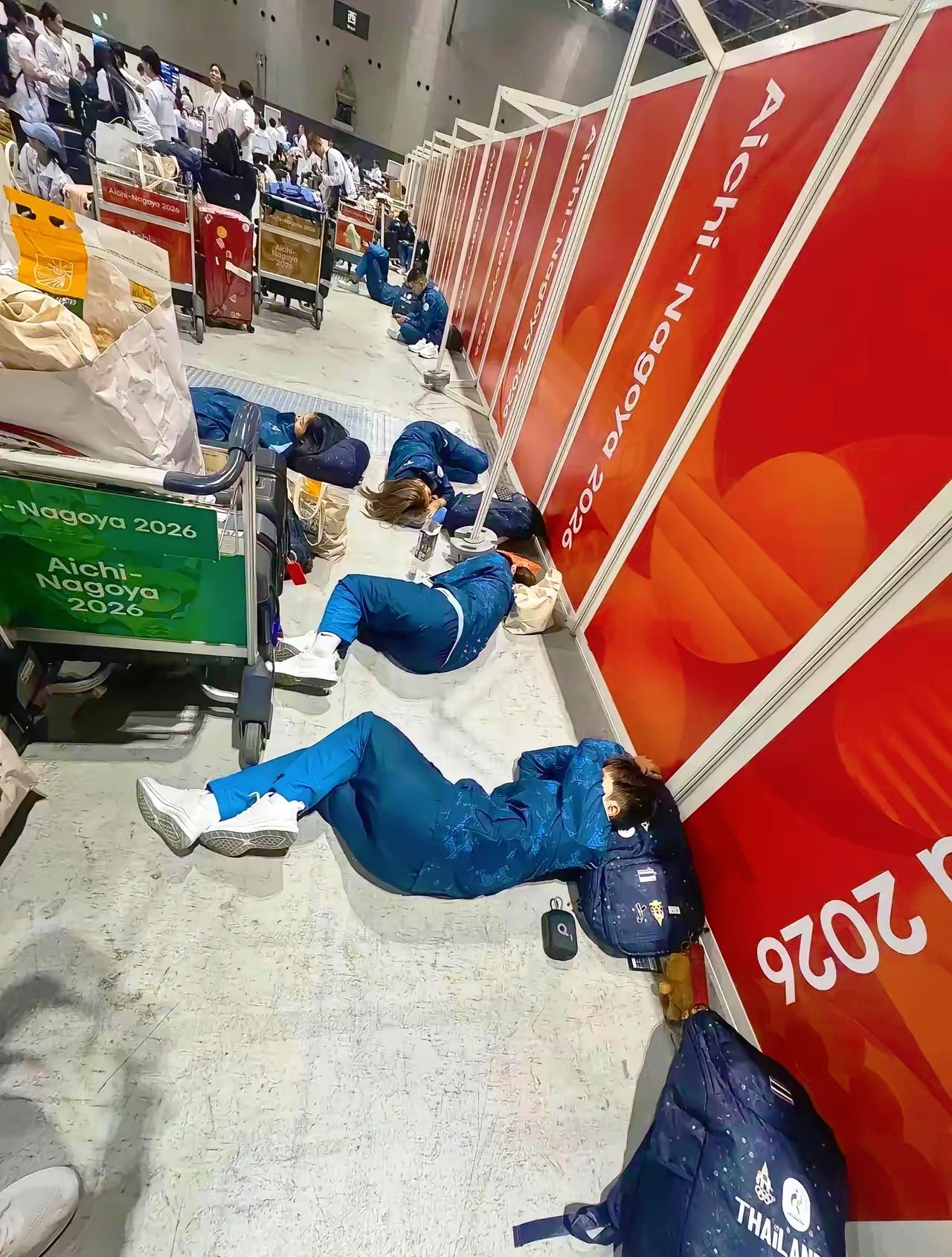 这下出名了，
不仅泰国、韩国，
亚洲多国运动员都知道了，谁能想到，名古屋亚运后勤