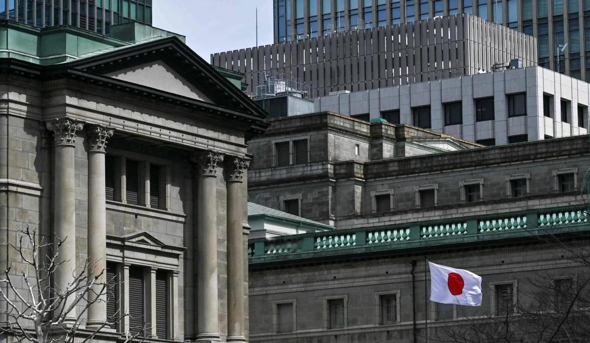 你有没有发现，上个月日元突然从160涨回155？不是市场自己调的，是日本自己掏了