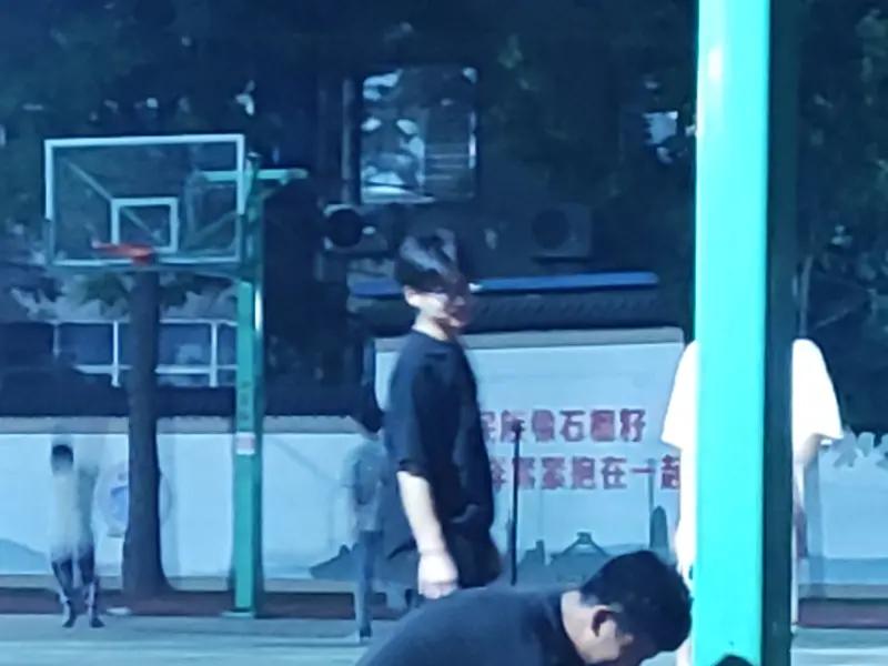 最近，河南一位22岁大一男生离校后失联近20天，手机最后定位在缅甸，母亲两度赴边