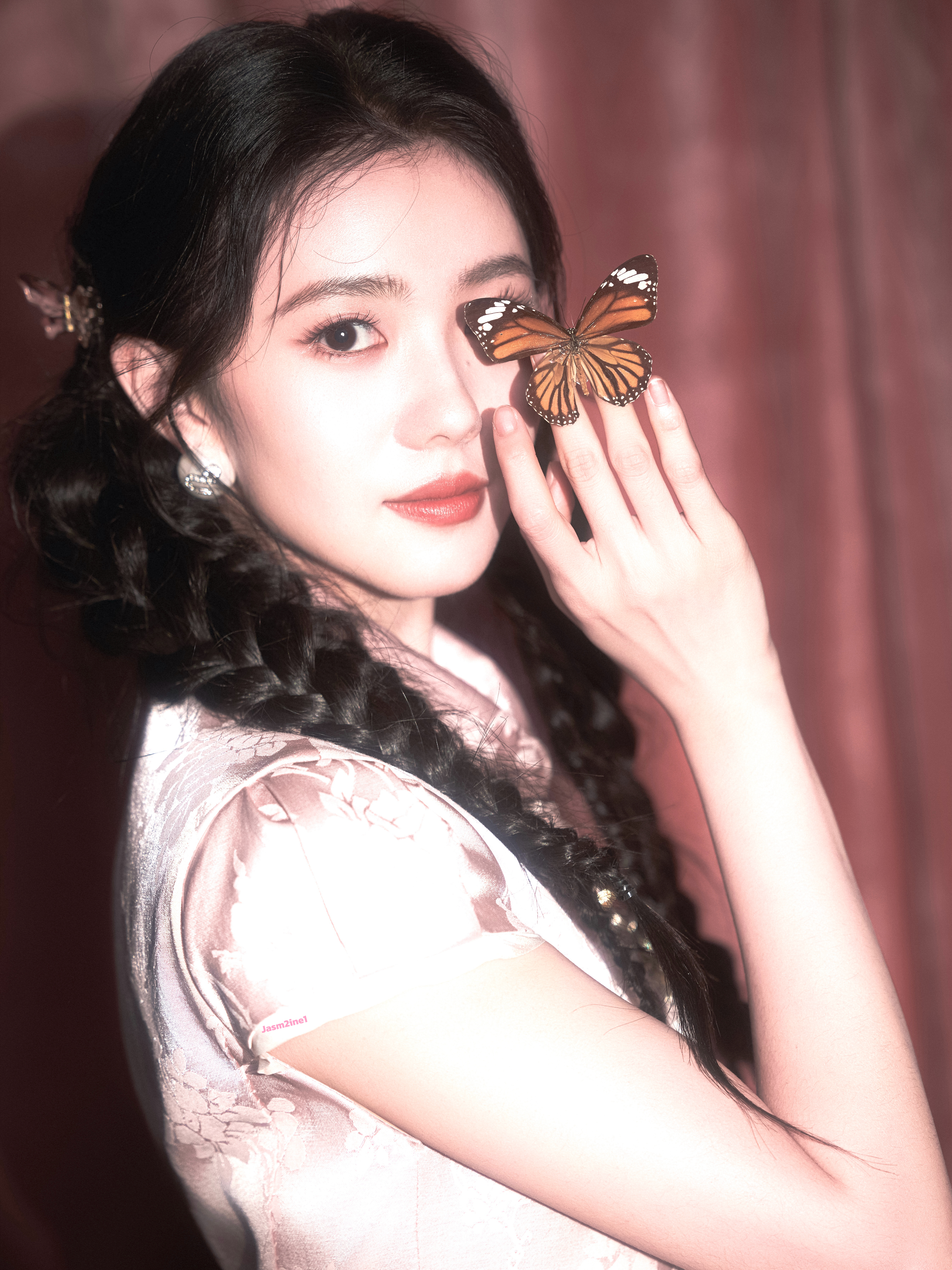 ：蝴蝶 🦋🎀 刘浩存 ​​​