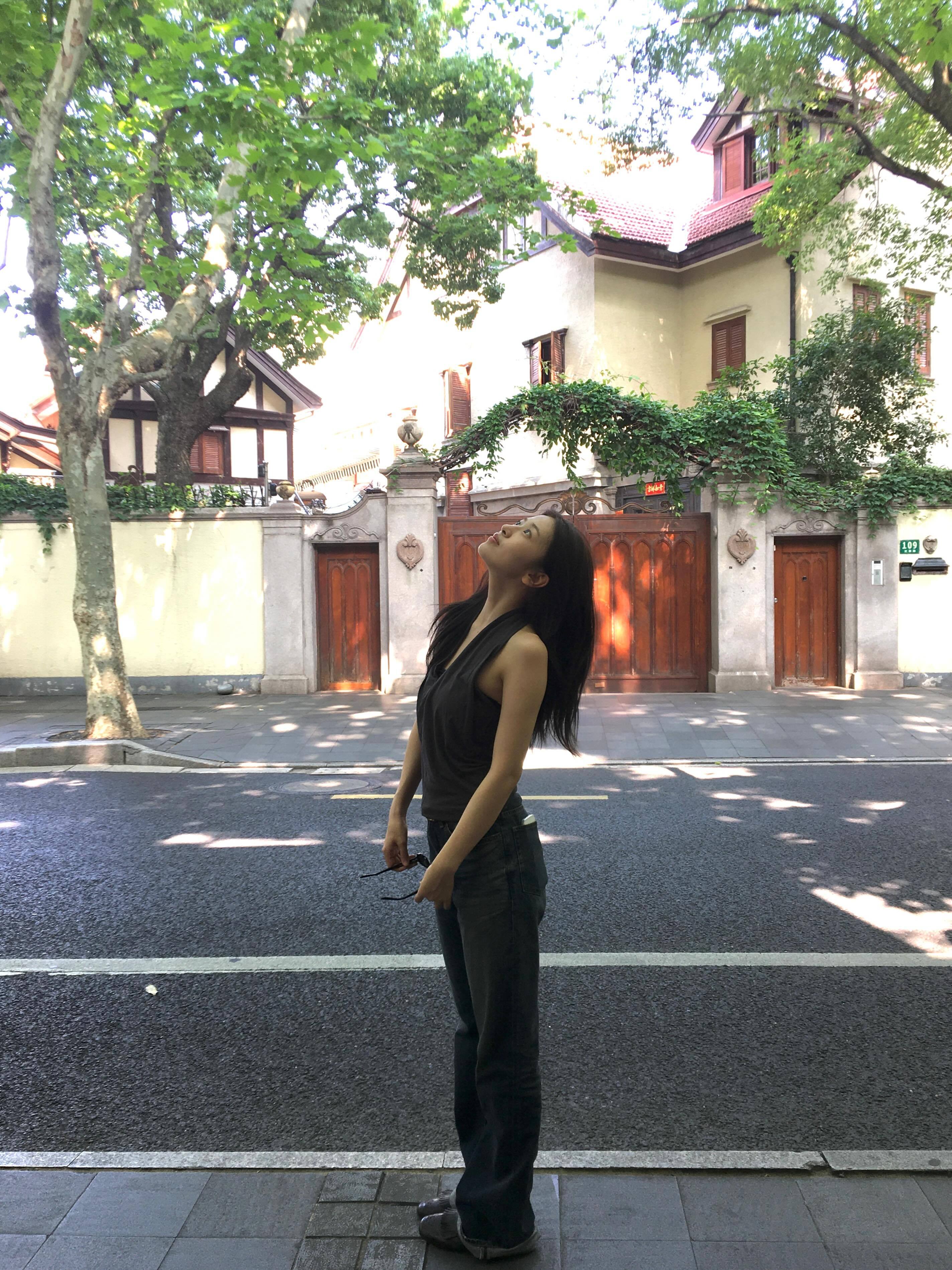 女神虽然离开了上海却留下了一堆美照