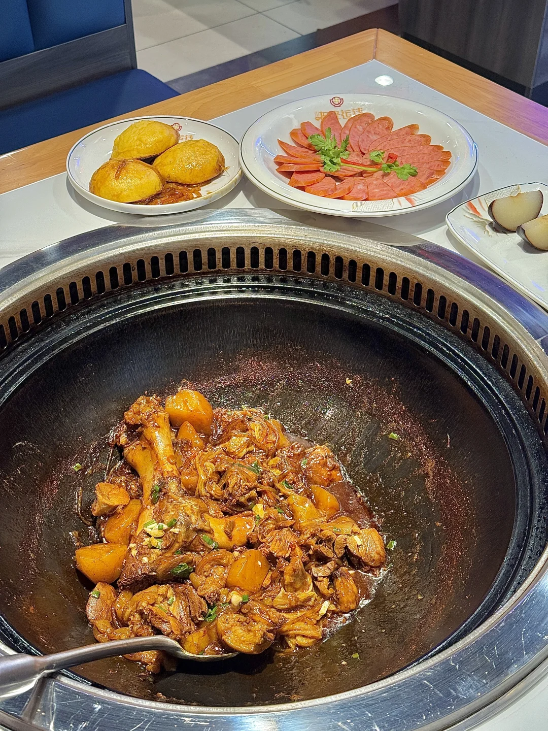 在沙河吃到了超好吃的铁锅炖！