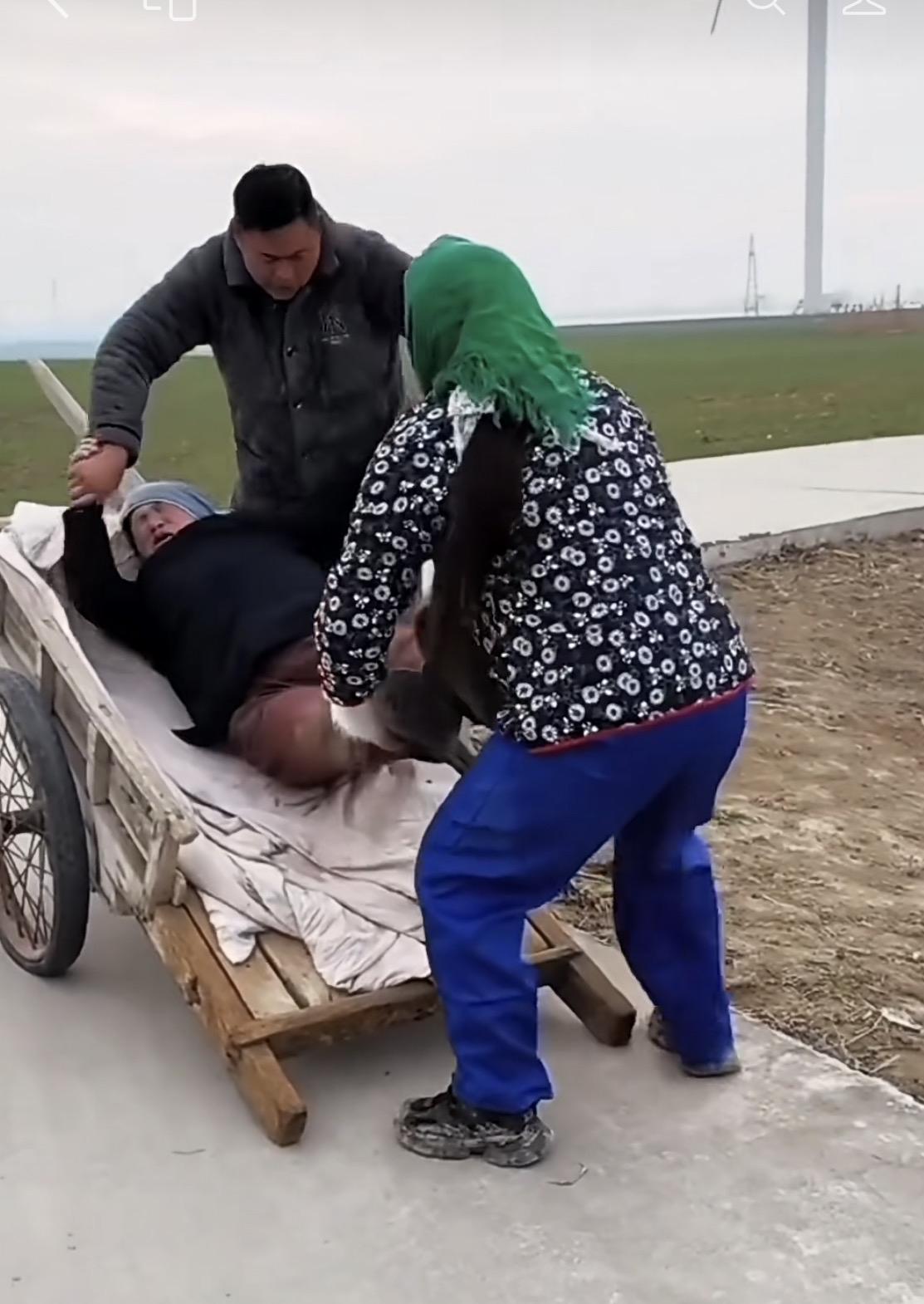 人的一辈子到老了,什么最值钱?
人一辈子老了钱最值钱，没有钱，子女都不把你当回事