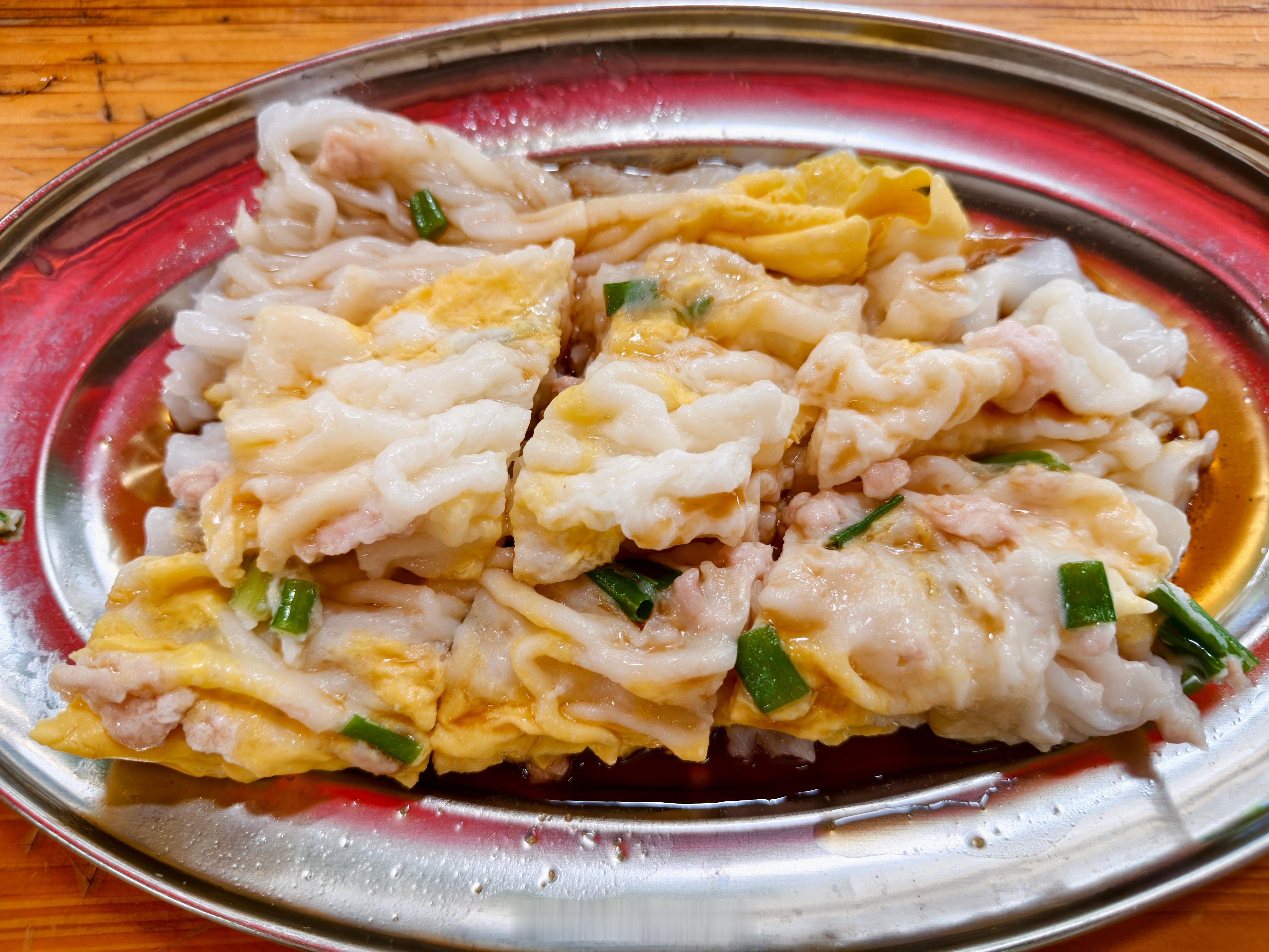 朝早落楼下食碟肠粉，舒服晒