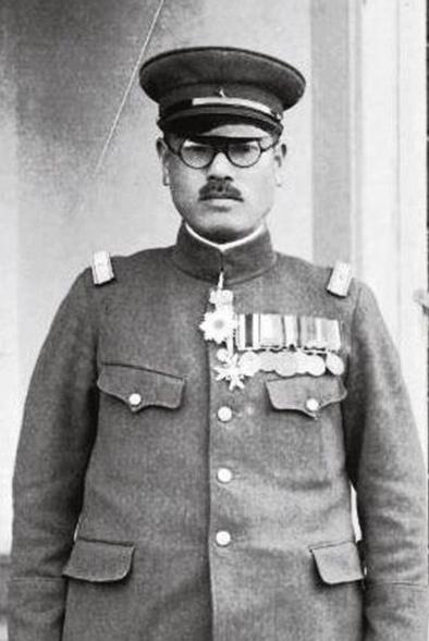 1945年，日本投降，老蒋特别对何应钦交代说：酒井隆这个战犯必须处以极刑，让他血