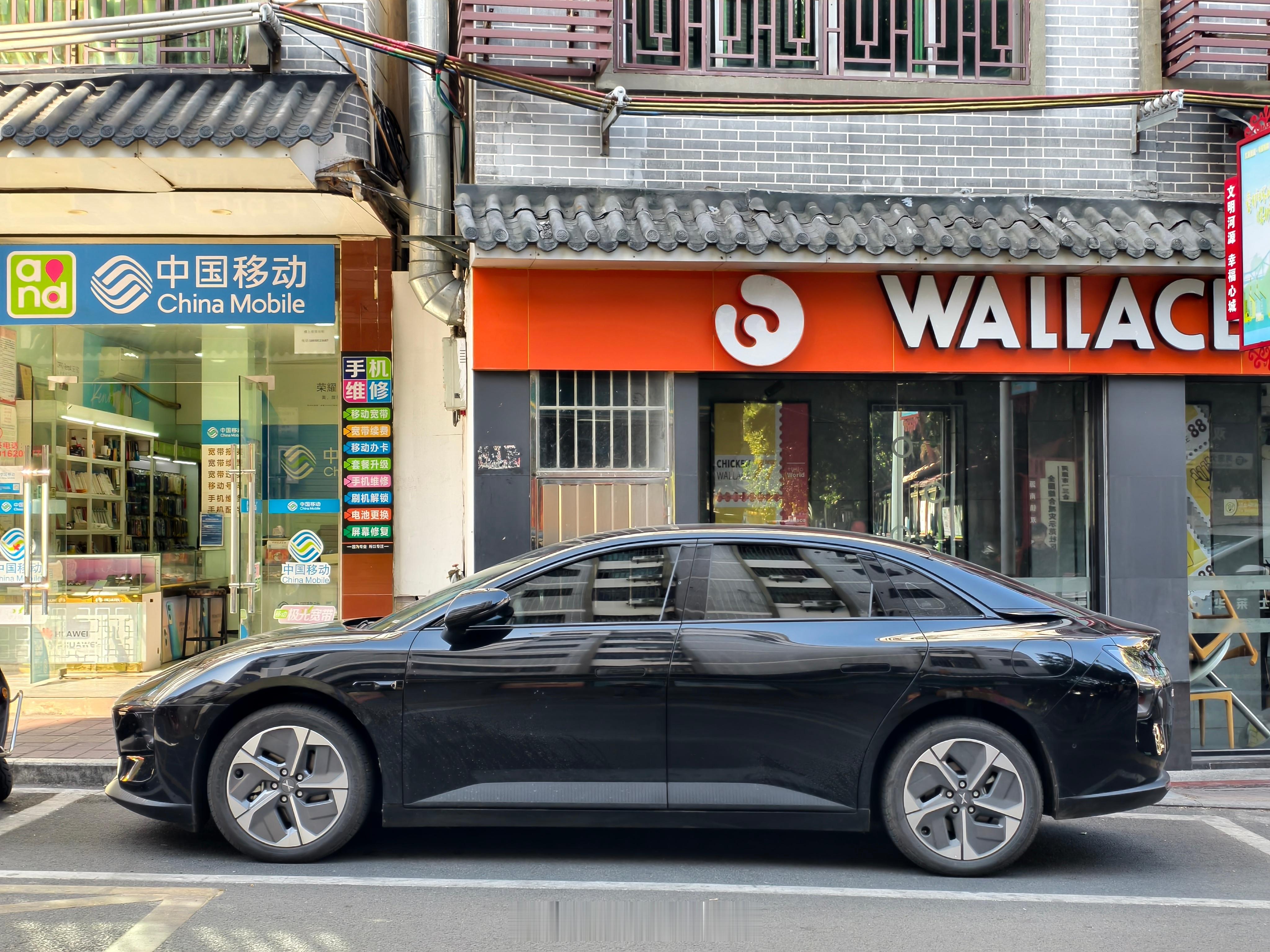 河源 MONA 有点多，昨天商场地库连着两台今天路边又看到一台，都是本地车牌能见