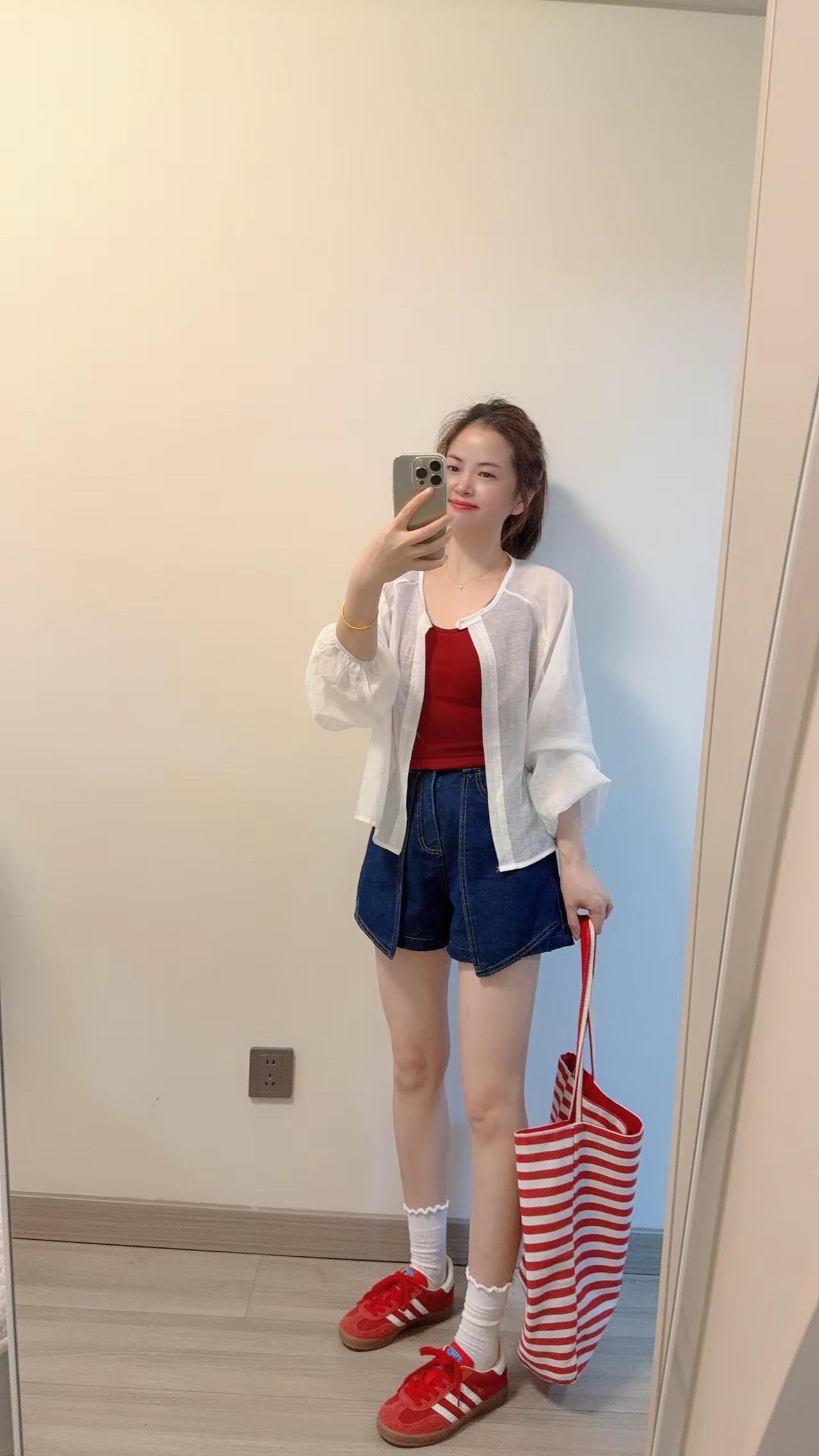 小个子梨形身材穿搭 小个子女生的夏日ootd 超清爽的夏天ootd 小个子穿搭思