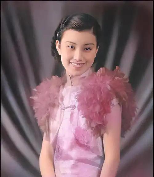 很现实的一段话：但凡有点姿色的已婚女人，只要自己愿意，身边从来不会缺示好的人。未