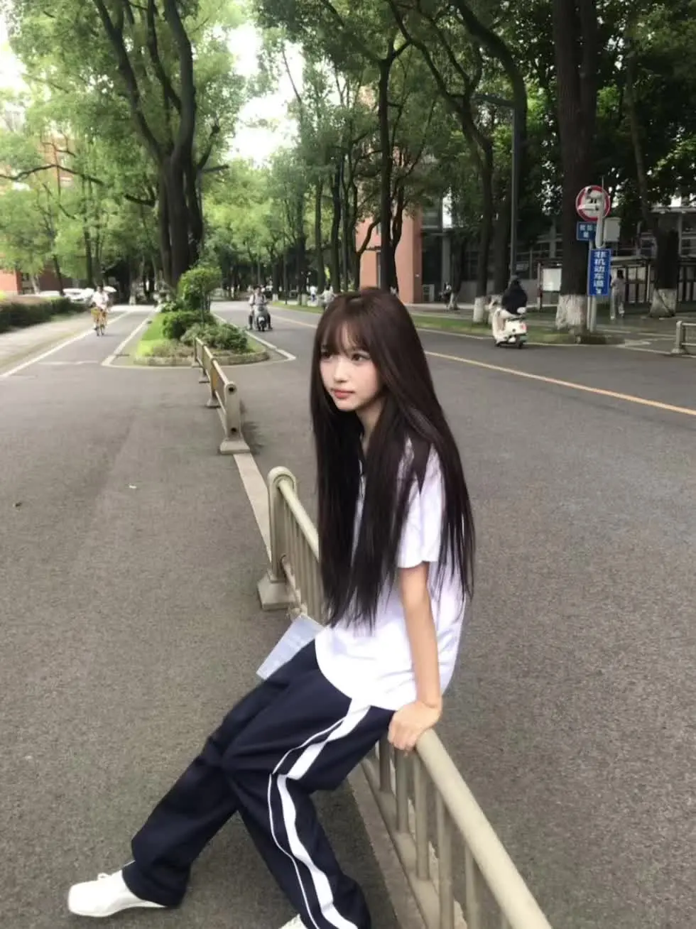 她说什么都是对的 生气也是异常的可爱