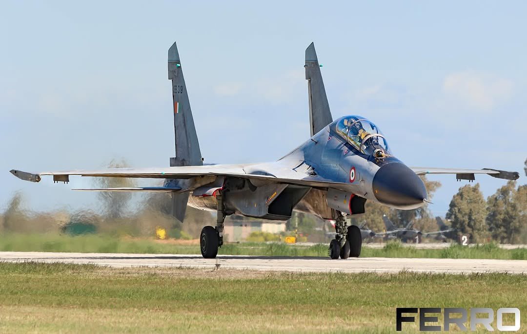 苏霍伊影像集 不久前印度空军的Su-30MKI在希腊参加“Iniochos 20