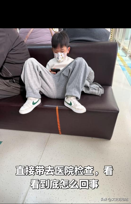 “万万没想到！”近日，江苏，一男孩写作业时，说自己头痛，睡一觉又好了，家长以为孩