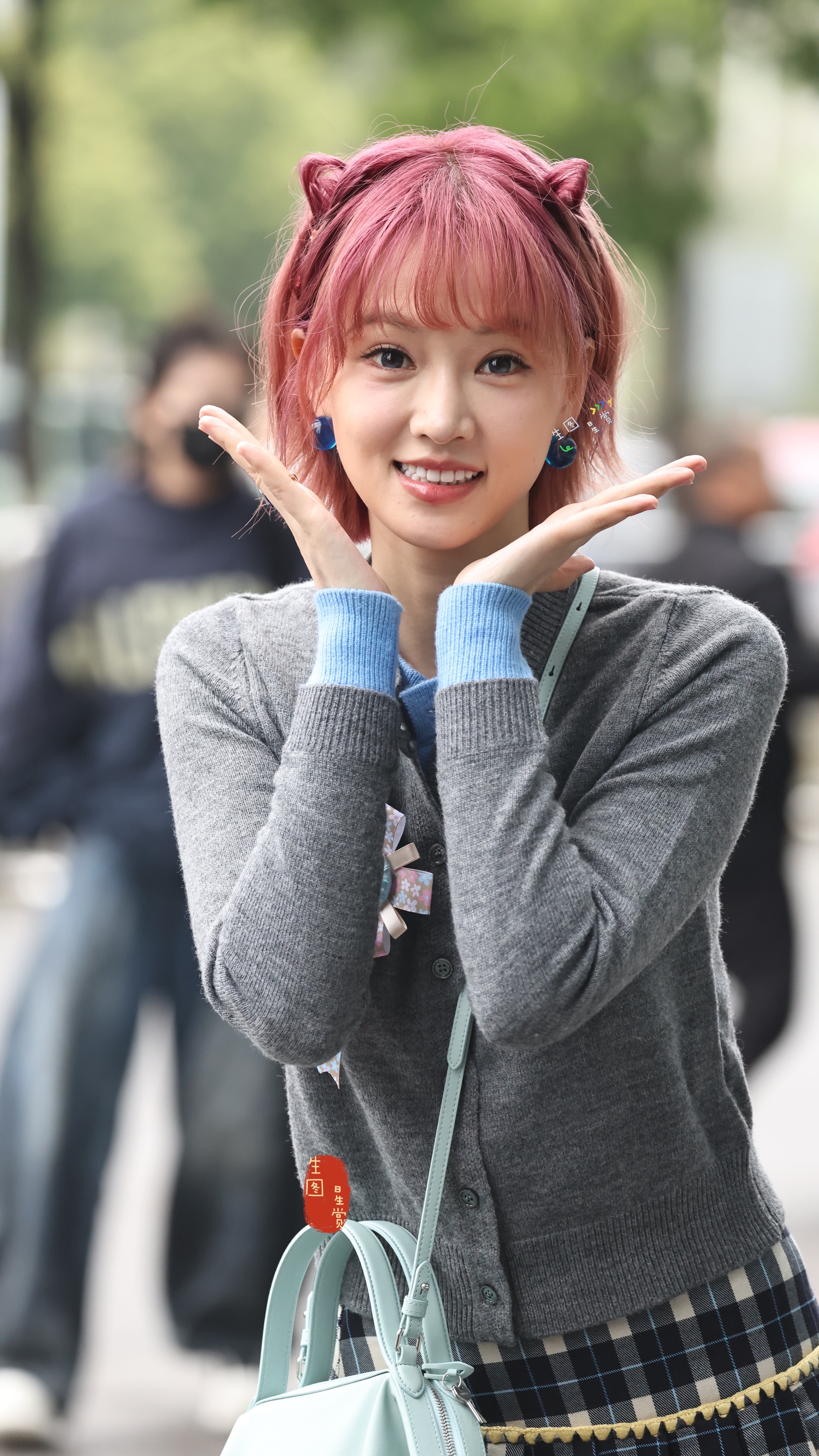 今日份红发黄灿灿，可可爱爱乘风2026 上班出图 