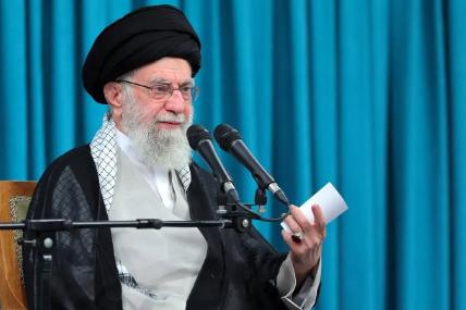 以色列打巴勒斯坦，没人帮。以色列打黎巴嫩，没人帮。以色列打胡塞，没人帮。以色列打