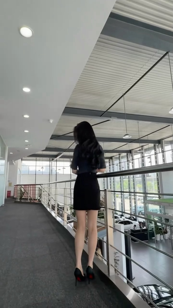 开始卖车了 