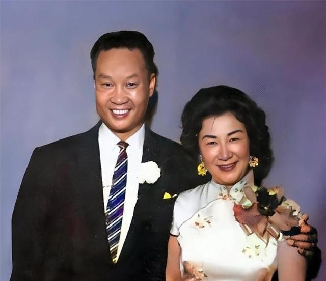 1986年，我国潜伏美国长达37年的王牌特工金无怠被捕，在面对严酷审讯时，他突然