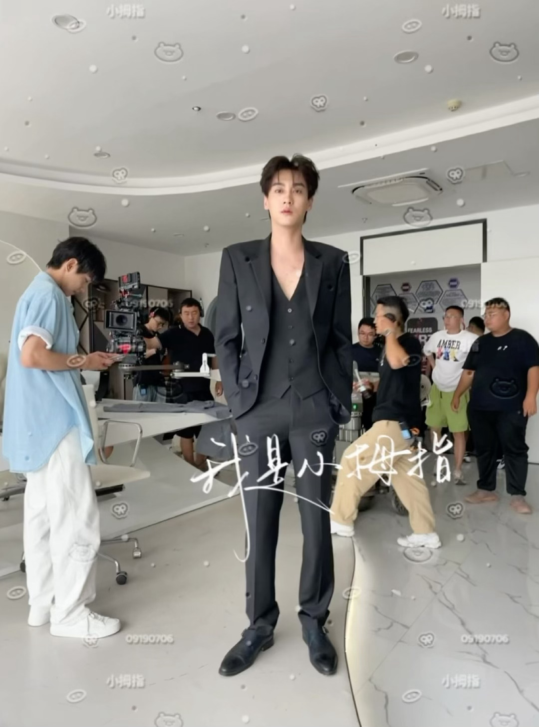 社会你雷哥 人狠话不多/. 