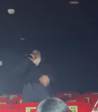 庆怜黄冠亨什么时候认识的黄冠亨惊喜现身庆怜巡演 谁懂啊！听到粤语祝福的那一刻，庆