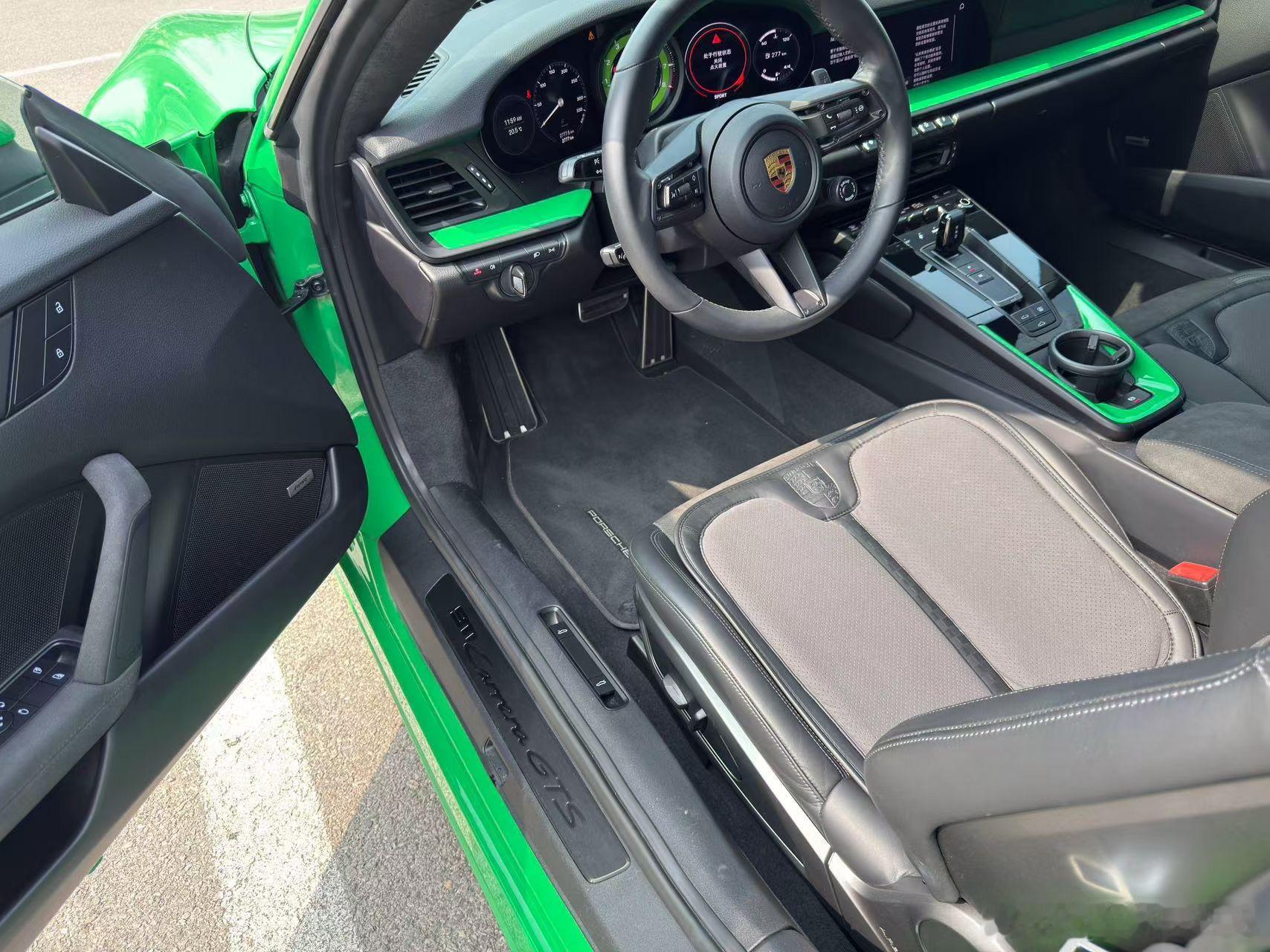 寻一位懂车伯乐，出让这台23年落户保时捷911 GTS，3.0T，两千多公里。内