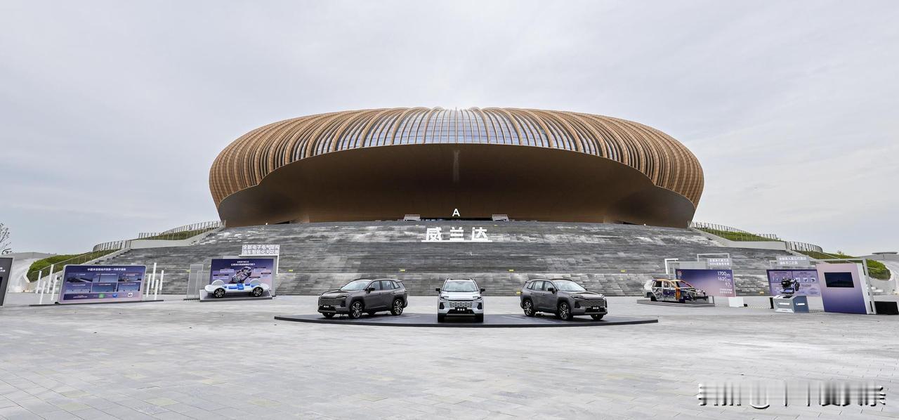 这10个地方，不建议养老: 
1.北京不要去，生活成本高退休金不够。 
2.杭州