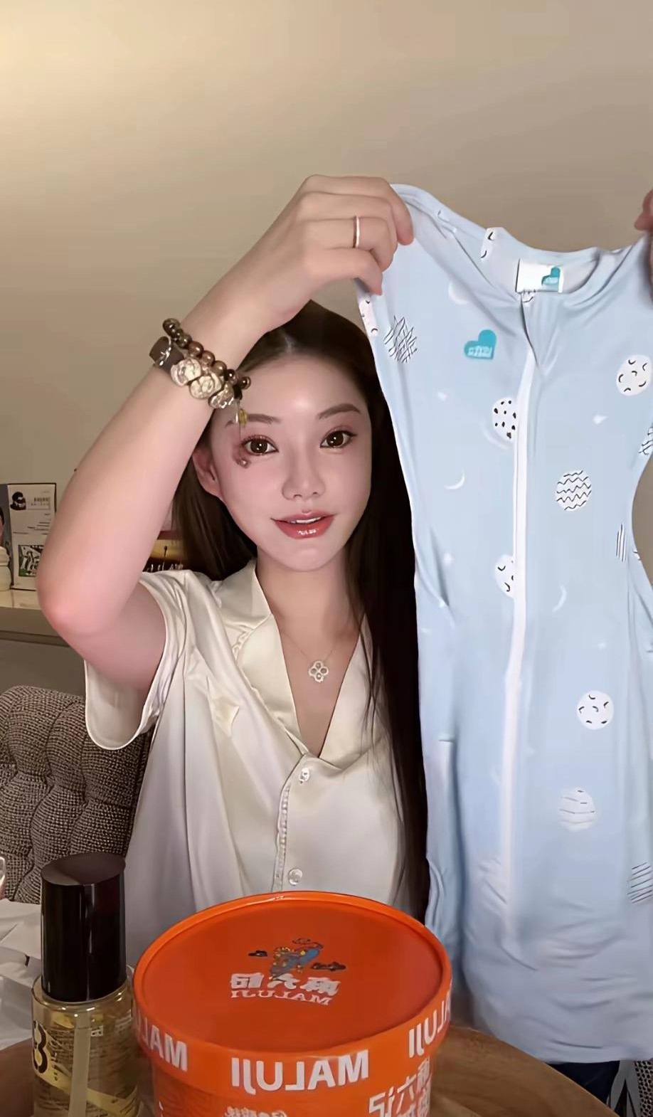 马筱梅真是治愈汪小菲，结婚不到一年孩子马上要出生了，看起来马筱梅真的孕期没胖，每