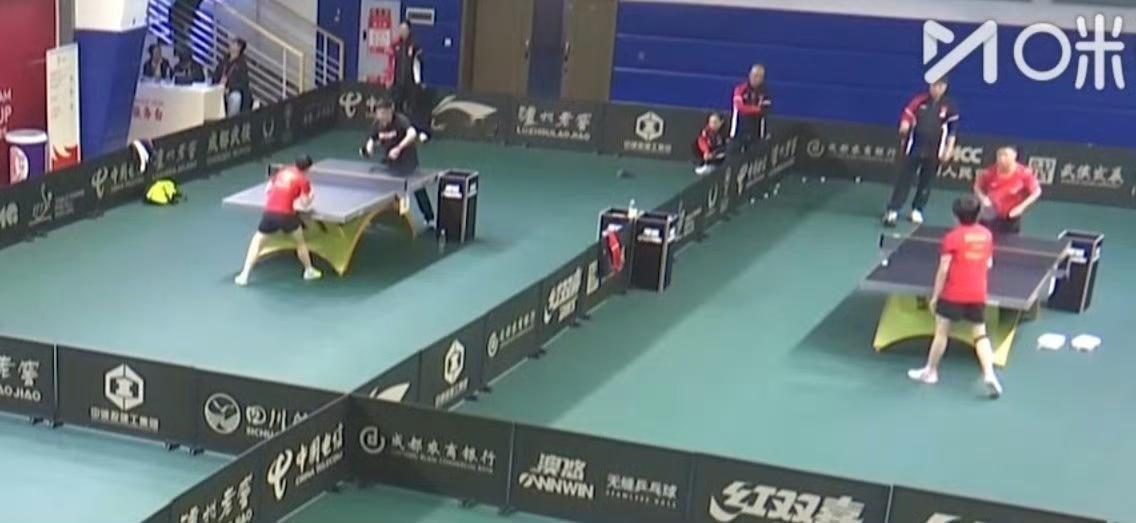 成都混合团体世界杯，今日国乒8：1顺利结束比赛取得开门红后，孙颖莎和王楚钦回到后