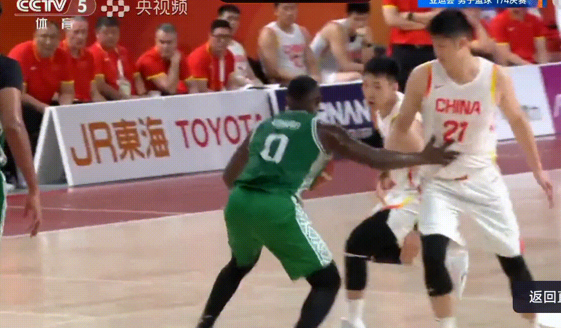 恭喜中国男篮险胜沙特挺进四强！廖三宁这场太牛了，爆砍30分7篮板4助攻，打出了国