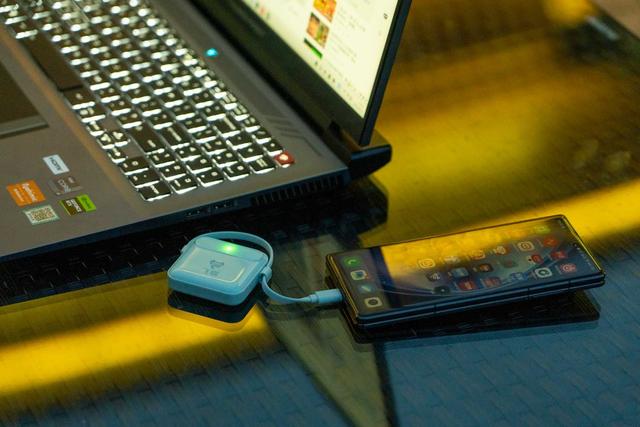 飛貓M2隨身WiFi體驗：小身材高顏值，有電沒電都有網！