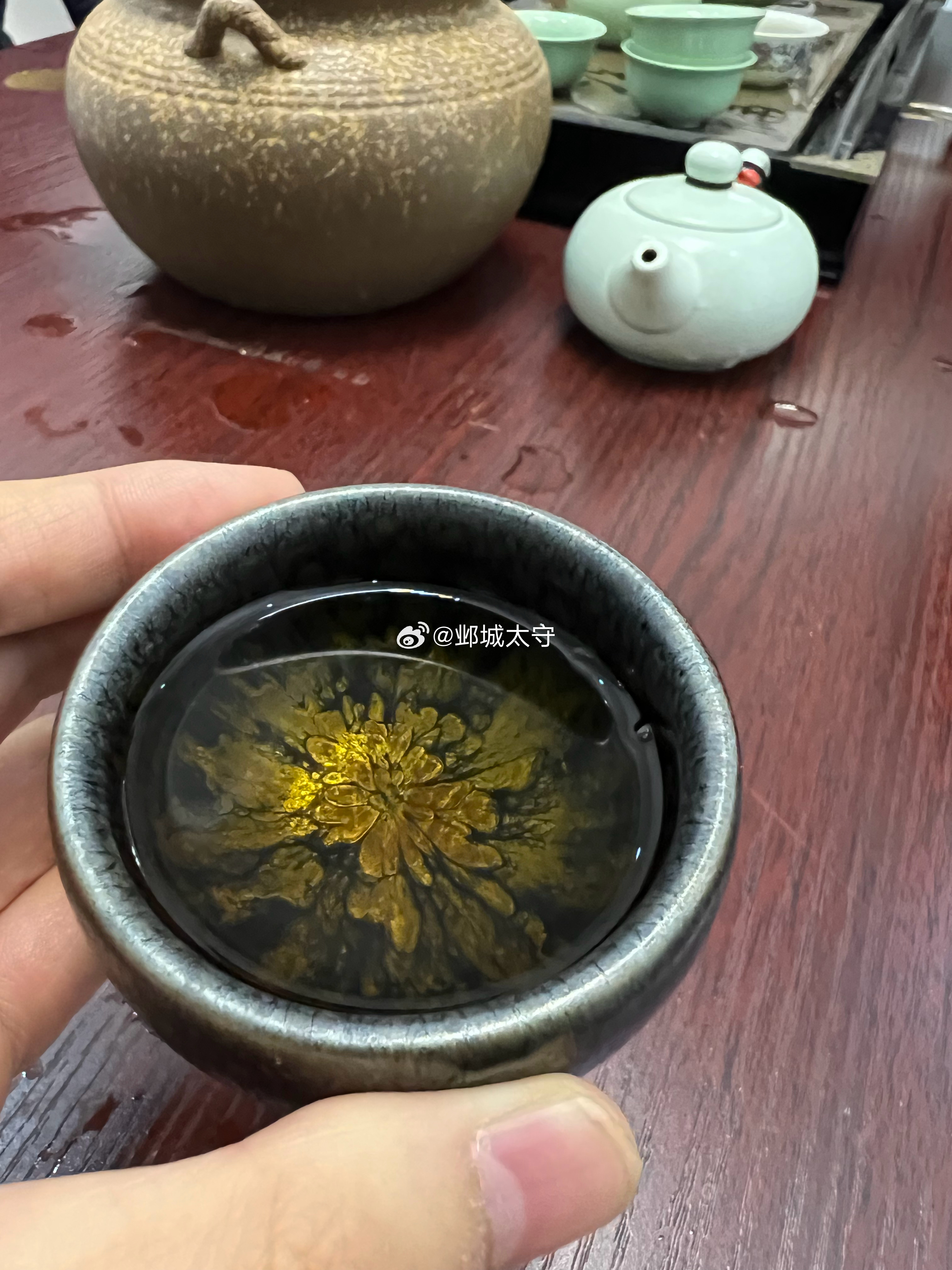 门诊结束后喝上一口茶，真是舒坦。 ​​​