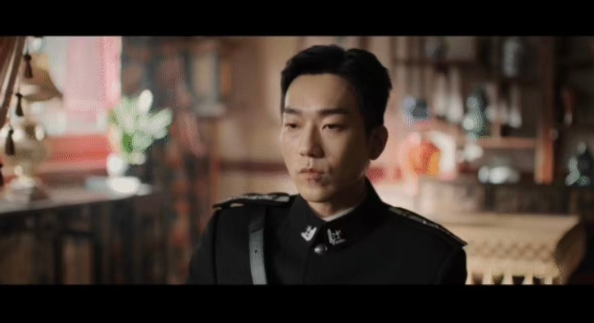 马思超微表情刻画元鸿内心戏 排查线索屡次碰壁，眼底光亮一点点熄灭又重新燃起，细微