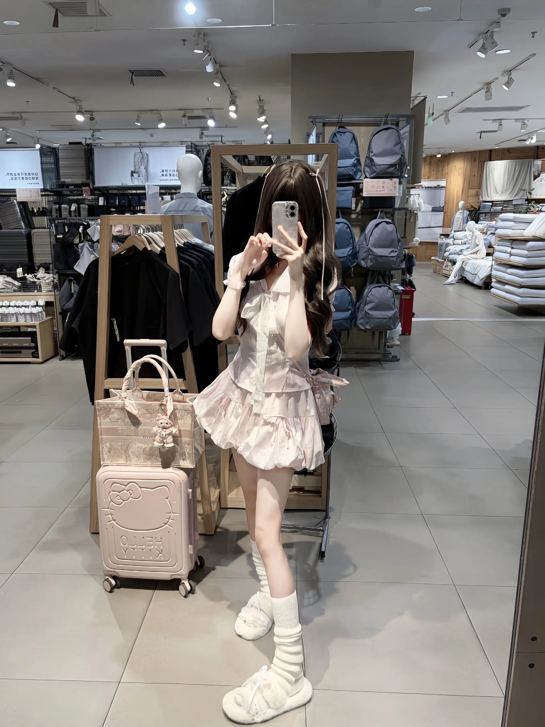 我不得不承认 每个人都是阶段性的陪伴 然而 我讨厌任何别离