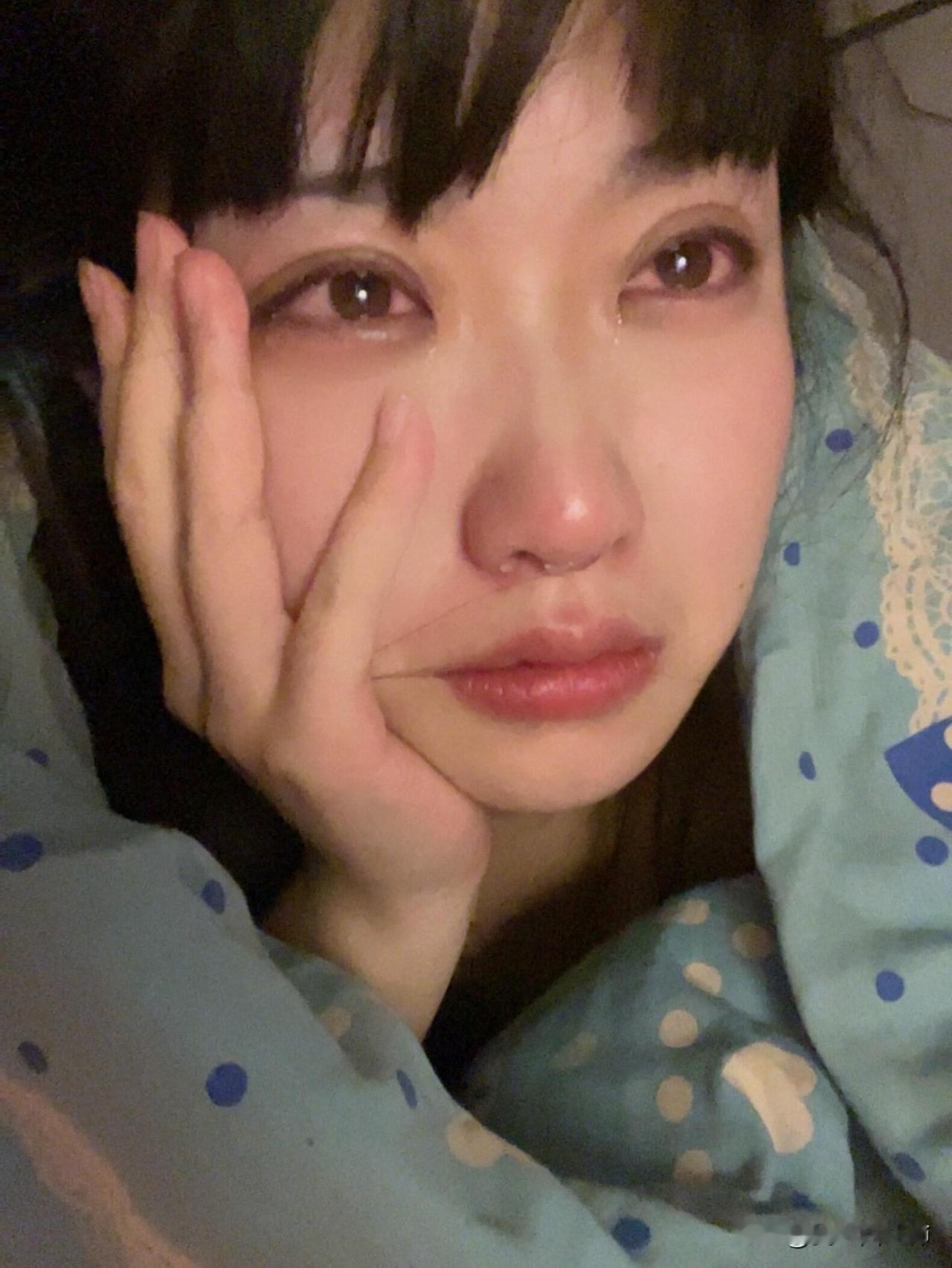 25岁一事无成 深夜裹着被子痛哭
我不知道为什么对于我来说，什么事情都是努力努力