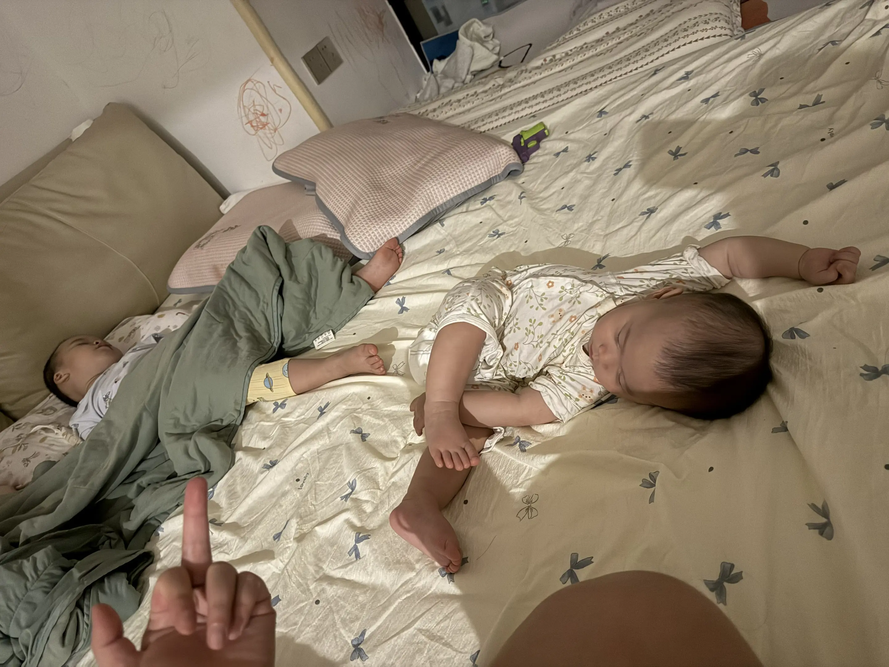 当我娃睡着以后的样子