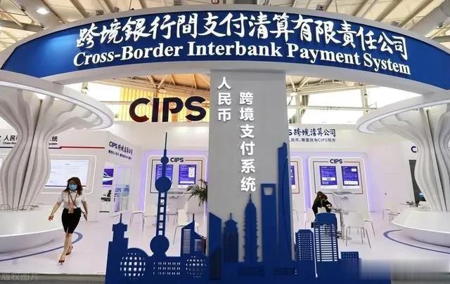 莫斯科国立大学亚非学院院长阿列克谢•马斯洛夫称，对俄罗斯而言，转而与其他国家进行