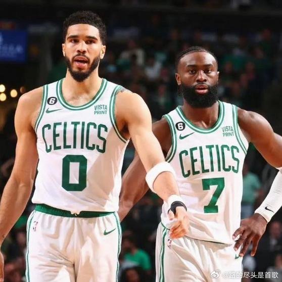 《塔图姆，是时候承认了，凯尔特人的老大已经不是你，杰伦布朗第三节准三双稳住局面，
