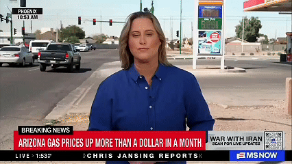 🔻美国亚利桑那州一位驾车者表示，当地汽油价格已达每加仑 4.69 美元，这是他