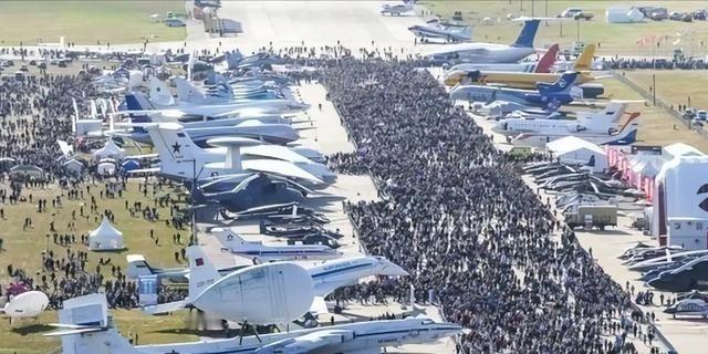 在这个世界上，若美国倒下，全球或许会更太平；若俄罗斯倒下，中国将面临威胁更多些；