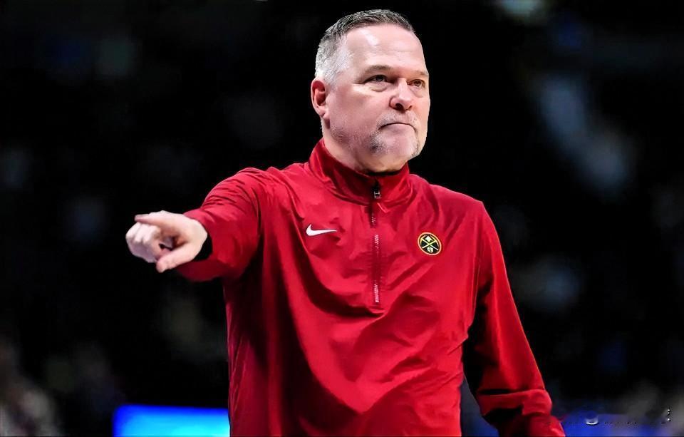 离谱！开拓者有意迈克尔-马龙，但只愿提供每年400万薪水。

NBA休赛期各路球