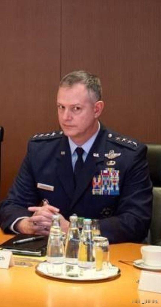 【美国代表团中意外的成员】12月14日，泽连斯基与美国总统特别代表维特科夫与库什