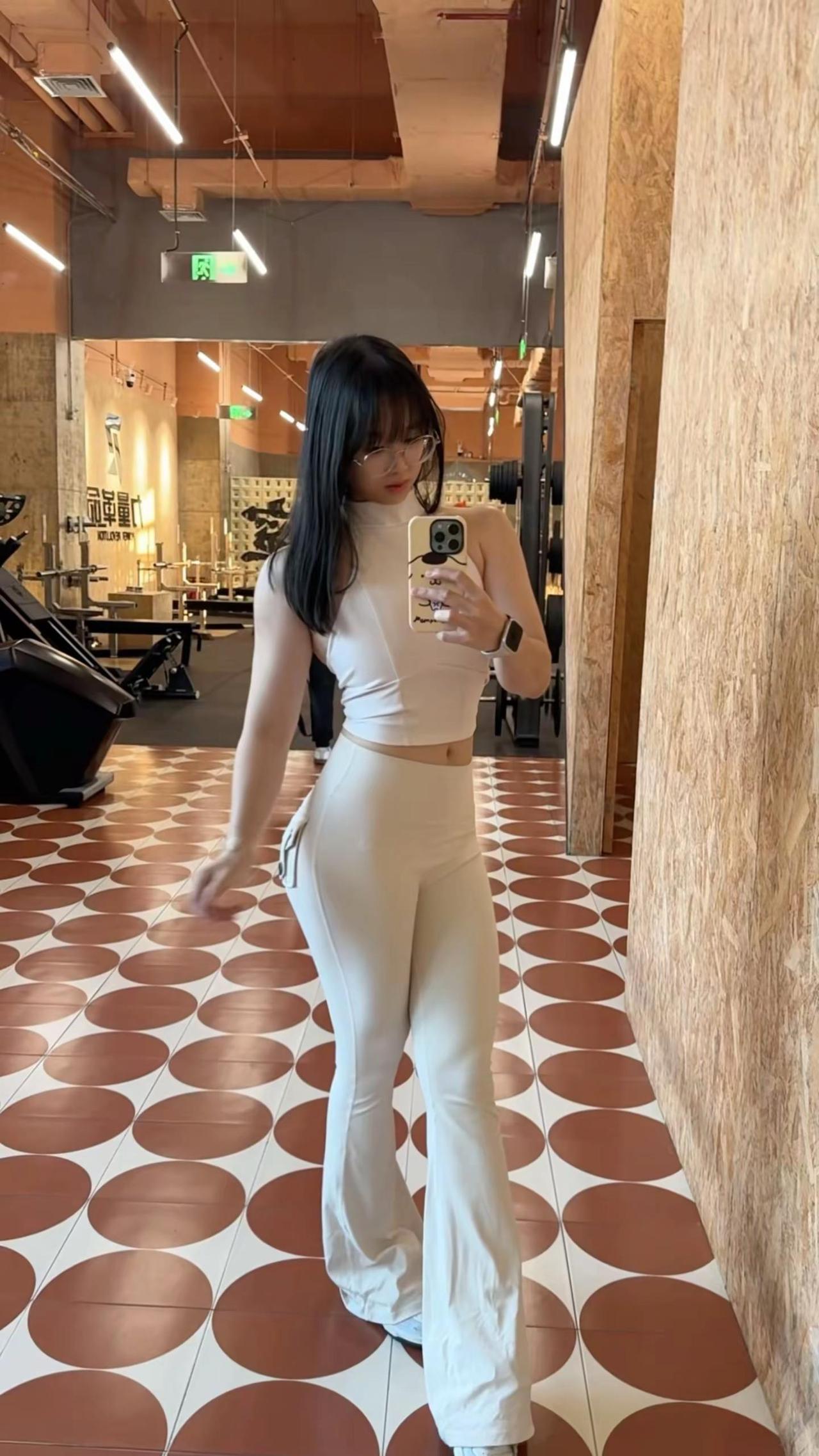 被子已经满足我对对象的所有幻想了， 首先它一米八九的身高，性格温柔又体贴，对我又