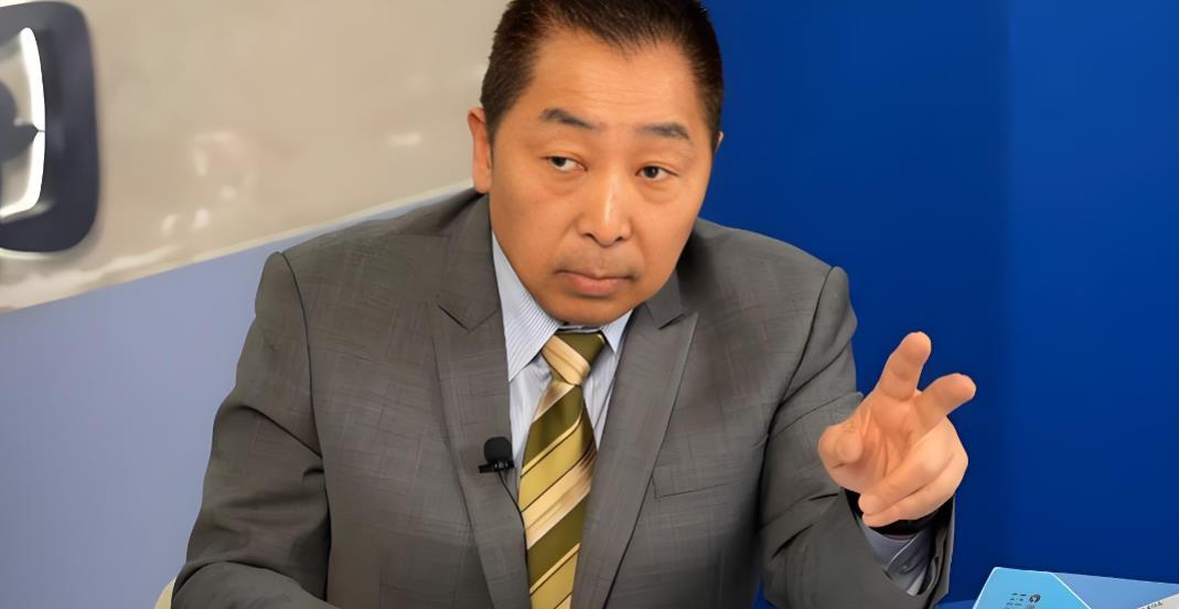 台湾名嘴唐湘龙振臂一呼，坚决反对台湾任何版本的军购，唐湘龙是台湾难得清醒的人士，