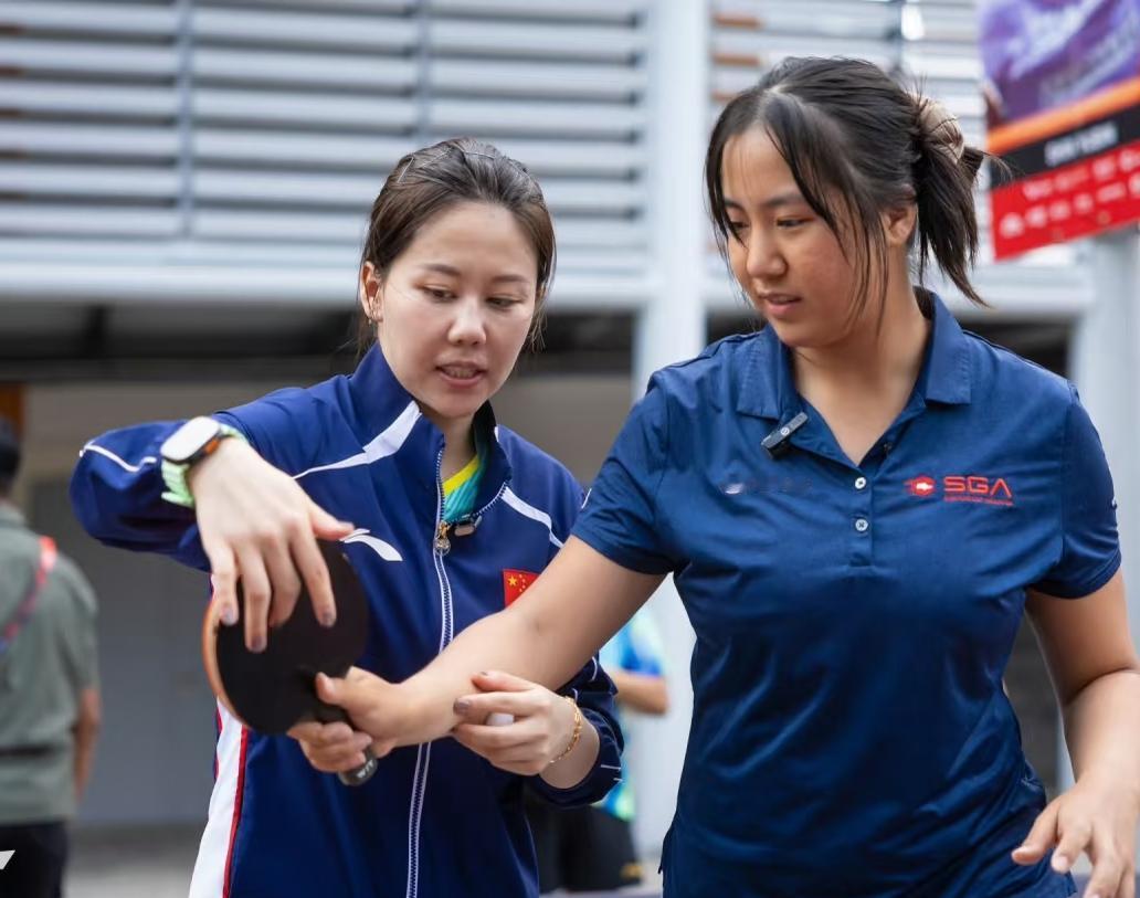 陈幸同在新加坡🇸🇬遇上陈星彤！！

有点意思，真的是好有缘分啊！两个同名就是