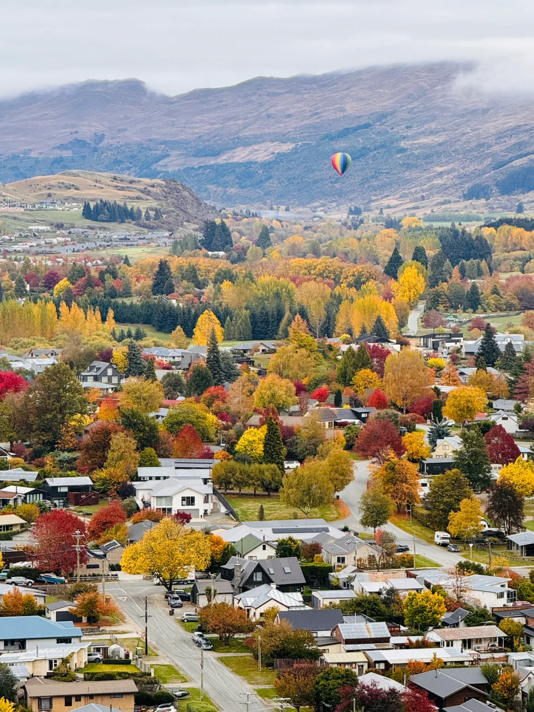 这座小镇的秋天美得像幅油画｜附机位