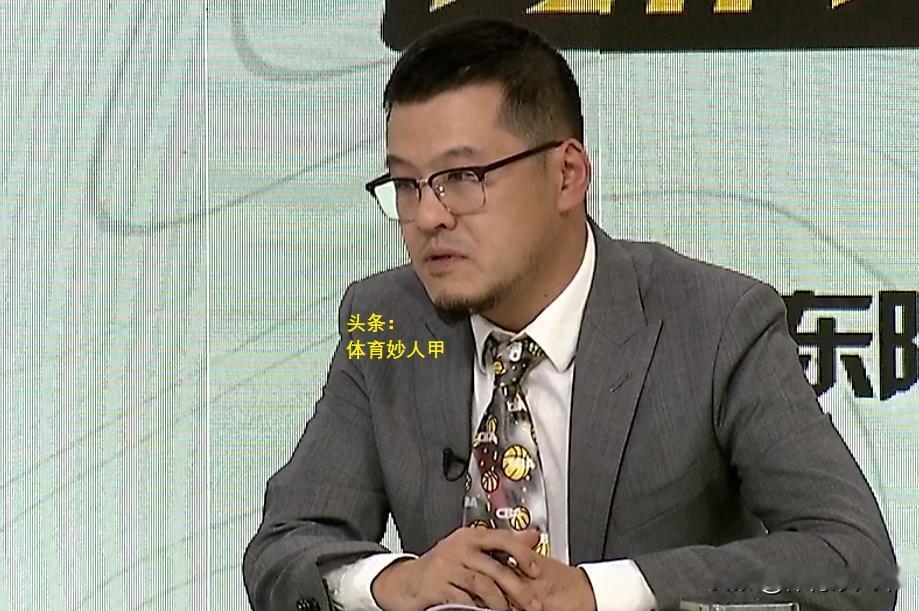 杨毅：男篮归化球员太难，让一个美国人退籍不太可能，但是，咱们完全不接受双重国籍。
