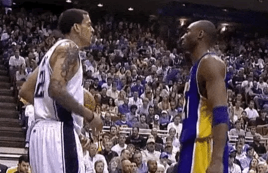 比尔这直接砸头[挖鼻] ​​​