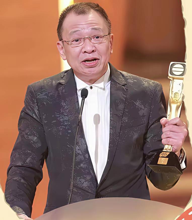 逛街许绍雄先生从83射雕饰演朱聪后模样好像没怎么变过！昨天传出病危，今天凌晨就确